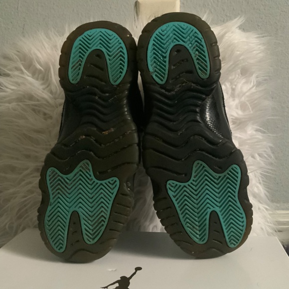“Gamma blue” Jordan retro 11s - Picture 4 of 8